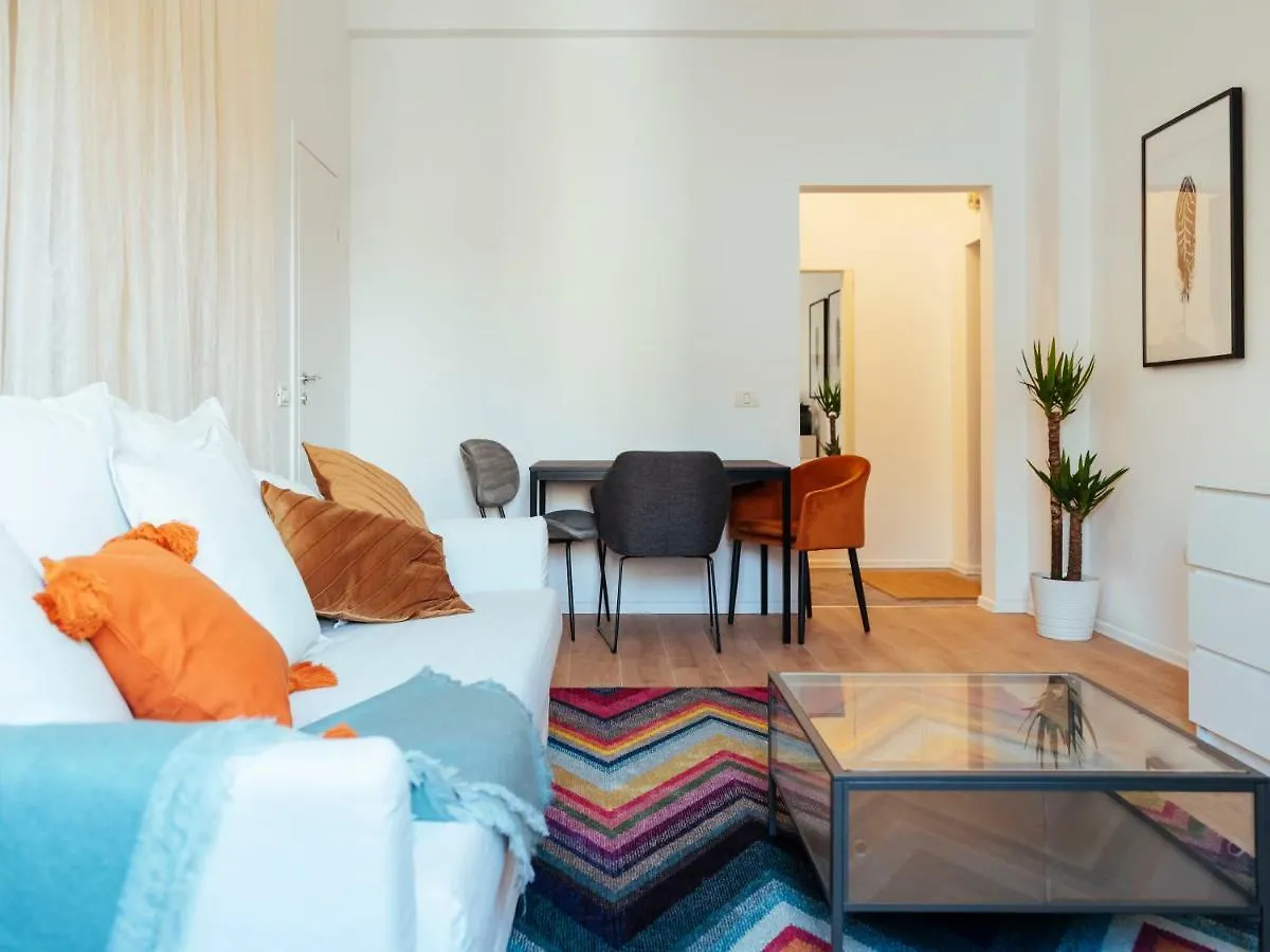 Spacious Old Town - Universitate Studio Bucharest Apartment